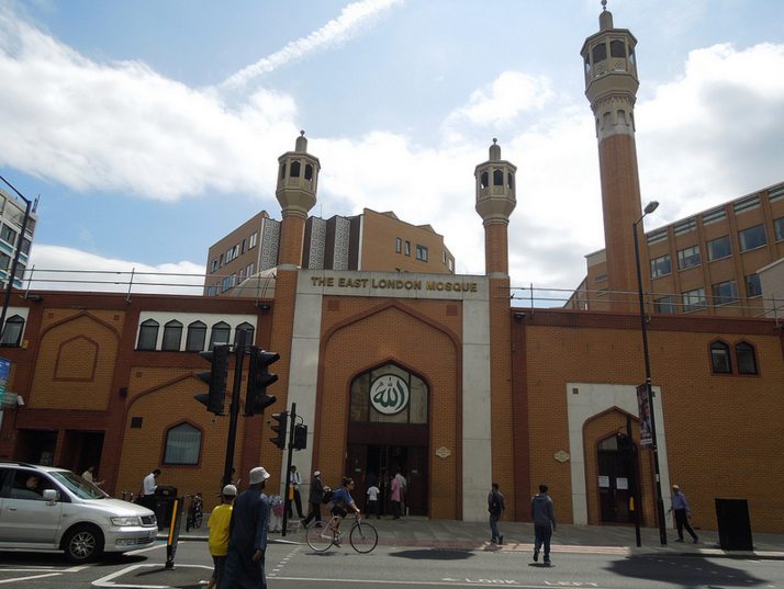Lebih 375 Masjid dan Fasilitas Shalat di Inggris Ditutup Menyusul Penyebaran Wabah Virus Corona